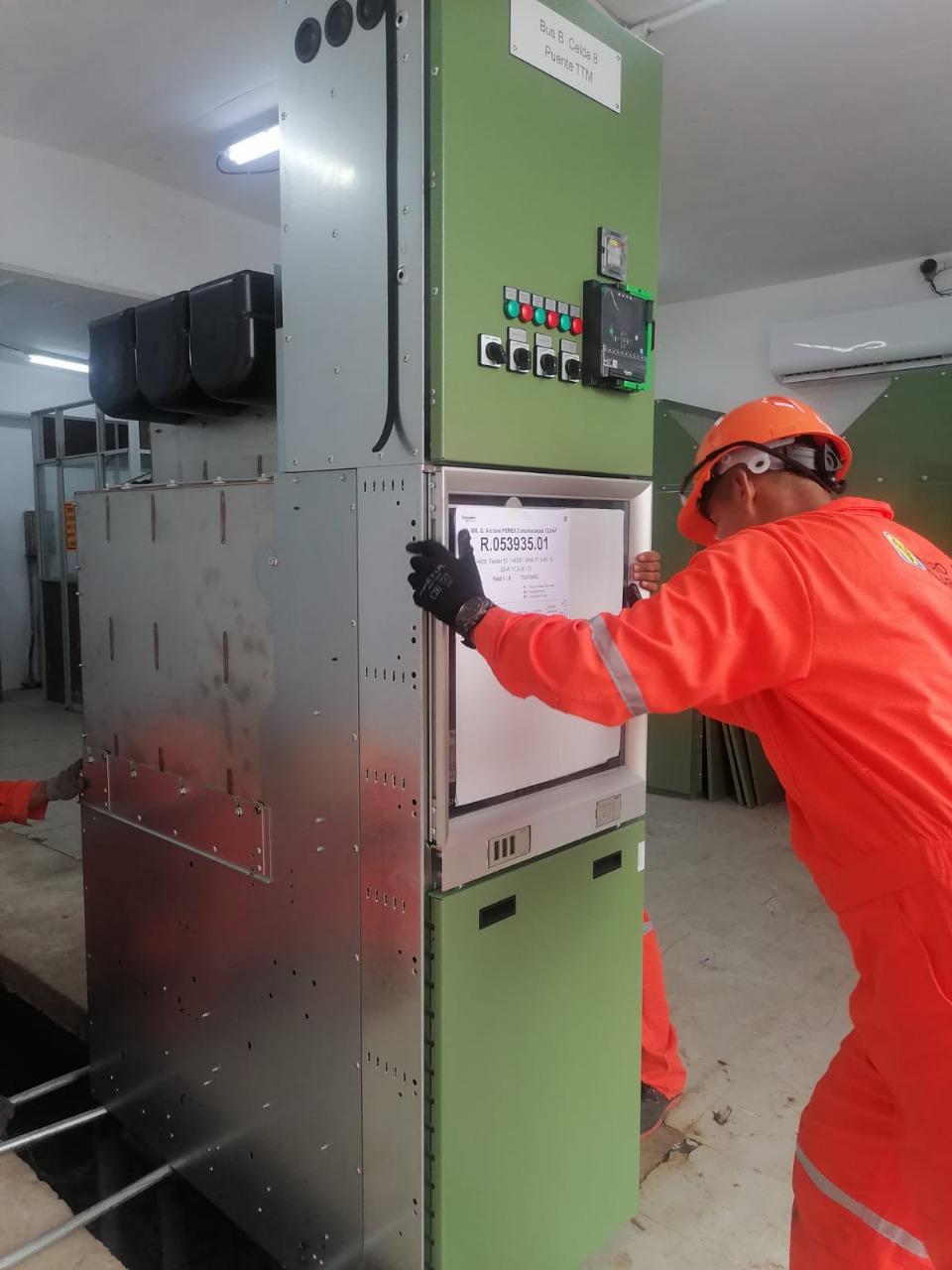 Instalación de celda Bus B Puente TTM