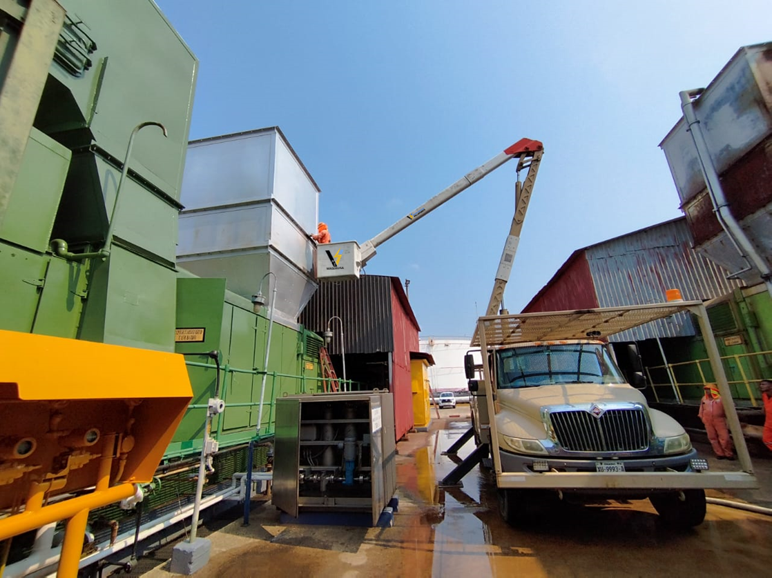 Mantenimiento en stack de escape con canastilla